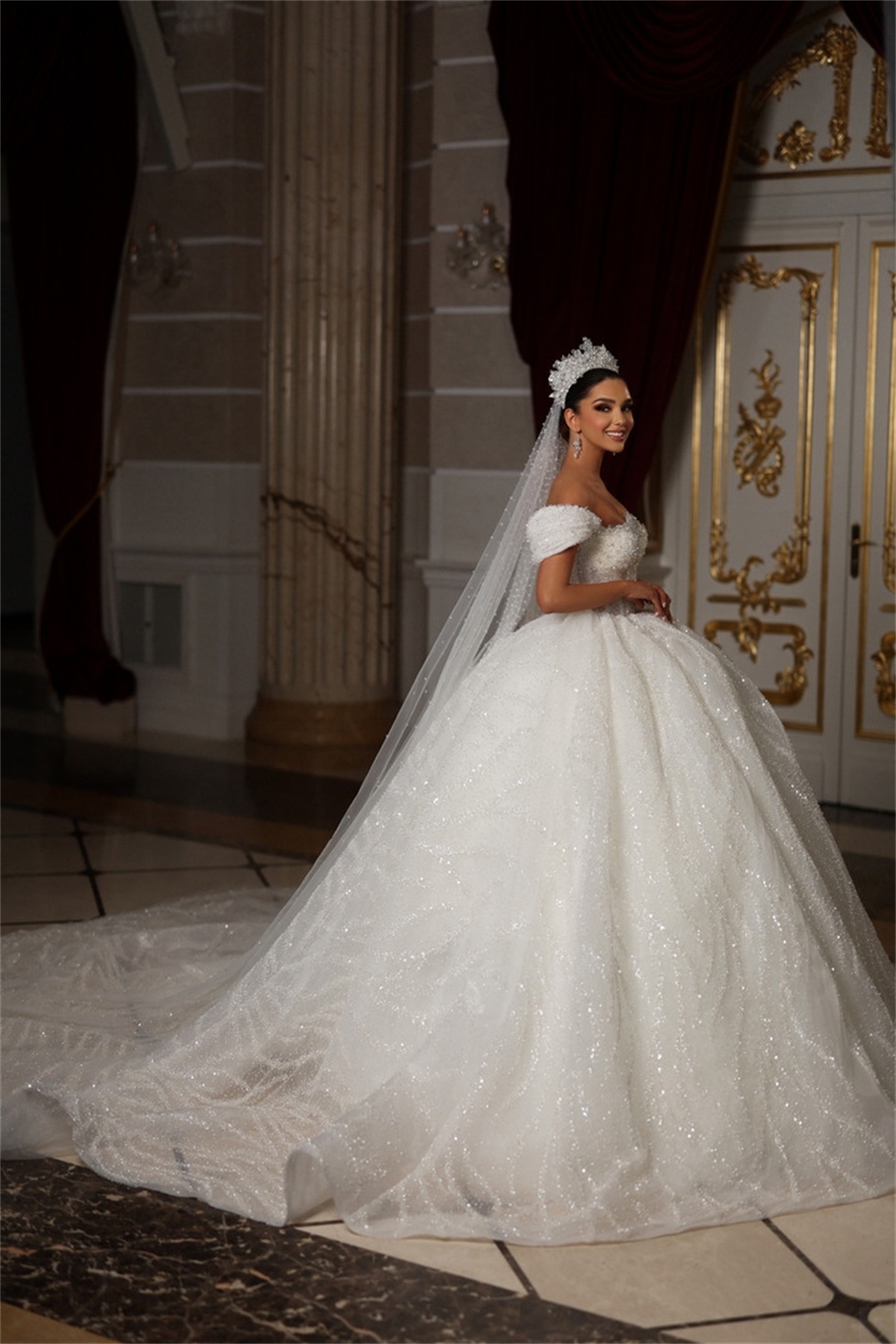 Custom Made Princess Ball Gown Wedding Dresses Sparkly Sequins Off Shoulder Luxury Crystal Bridal Gowns