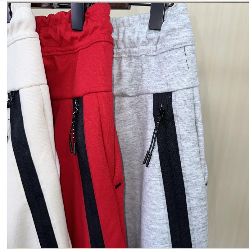Mens Summer Designer Shorts Fashion Loose Soft and comfortable Suits Womens Streetwear Clothing Quick Drying Letters Printed Pants Street Style, Red
Mens Summer Designer Shorts Fashion Loose Soft and comfortable Suits Womens Streetwear Clothing Quick Drying Letters Printed Pants Street Style, Red