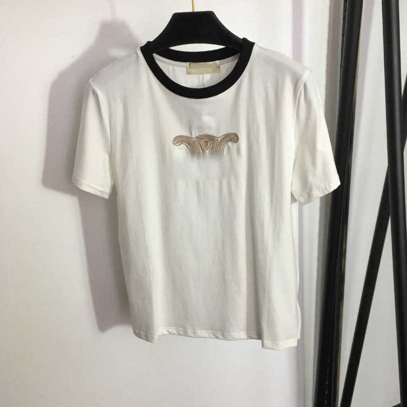 23ss womens designer clothing tee tops Womens T-Shirt Round neck Pure cotton Chest logo embroidery short sleeve T-shirt High quality women clothes a1
23ss womens designer clothing tee tops Womens T-Shirt Round neck Pure cotton Chest logo embroidery short sleeve T-shirt High quality women clothes a1