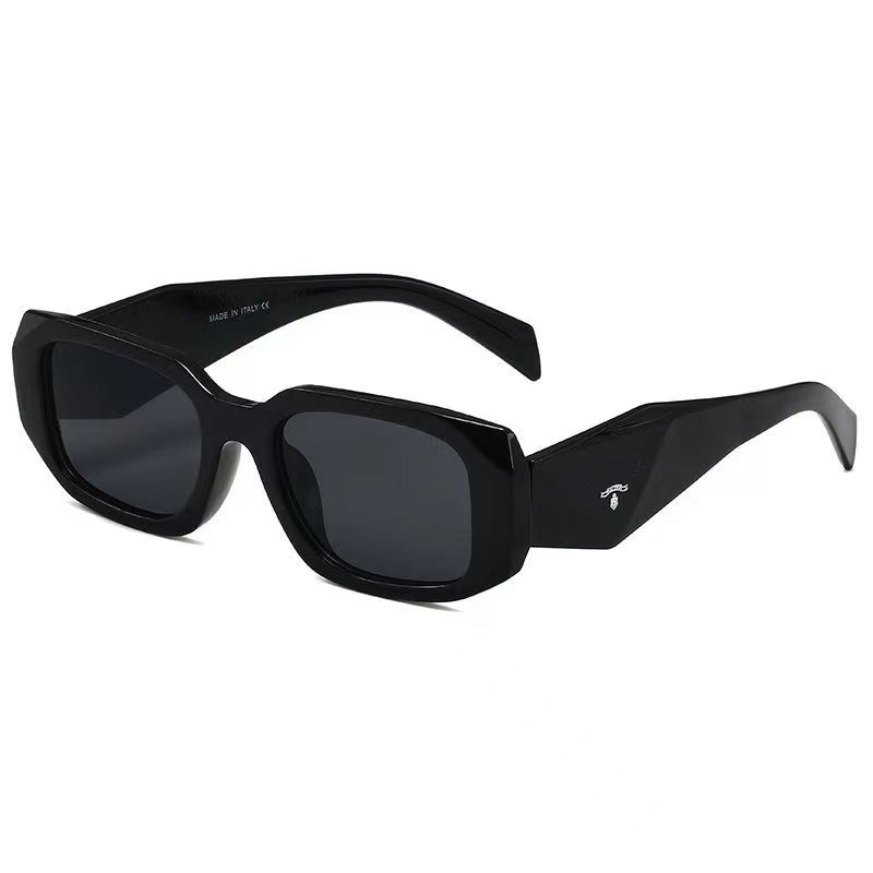 Designer prad pradas Designer Sunglasses Classic Eyeglasses Goggle Outdoor Beach Sun Glasses For Man Woman Mix Color Optional Triangular signature
Designer prad pradas Designer Sunglasses Classic Eyeglasses Goggle Outdoor Beach Sun Glasses For Man Woman Mix Color Optional Triangular signature