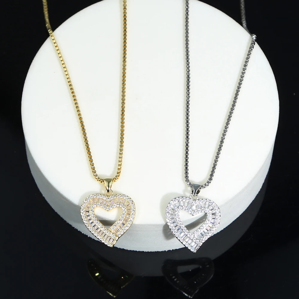 Chokers Gold Silver Color Full Paved CZ Heart Pendent Women Necklace Gorgeous Female Engagement Jewelry Necklaces Selling box chain 231127