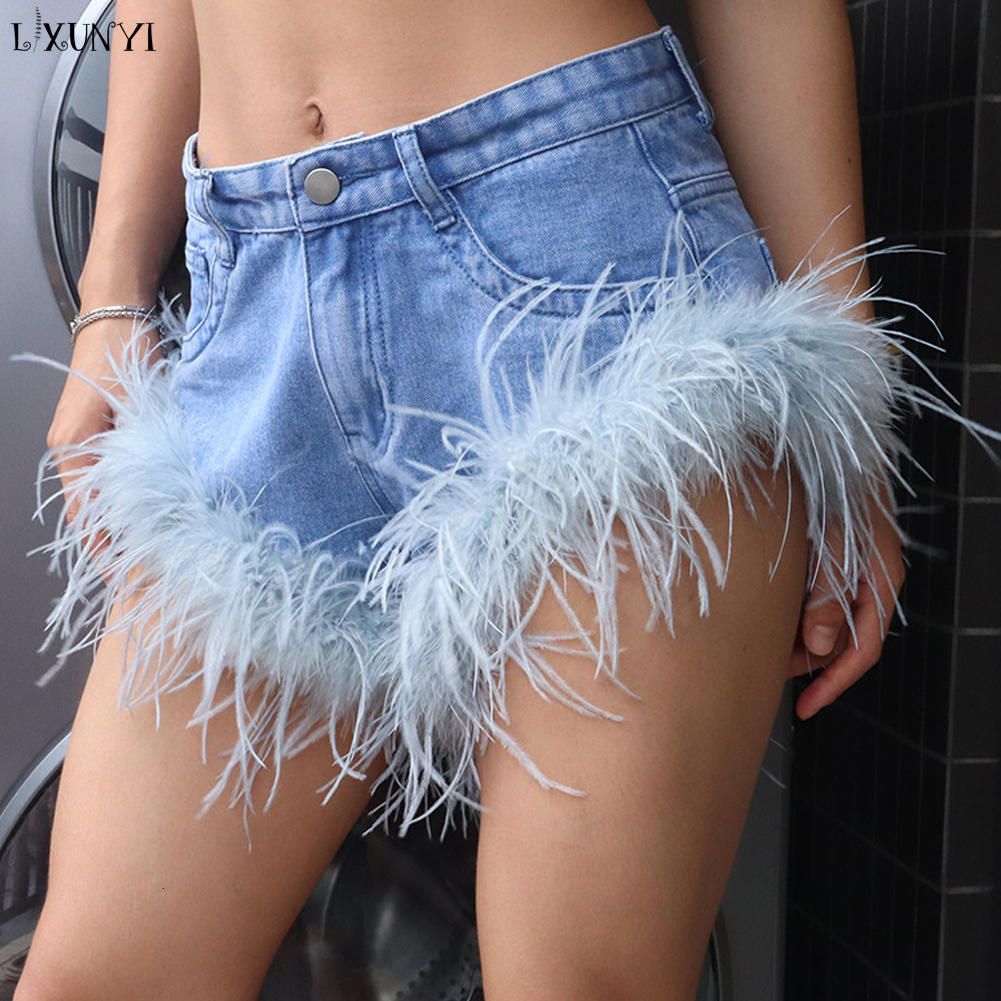 Womens Shorts Feather Patchwork Denim Women Summer Sexy High Street Runway Jean Female Tassel Hem Irregular Short Jeans 230426