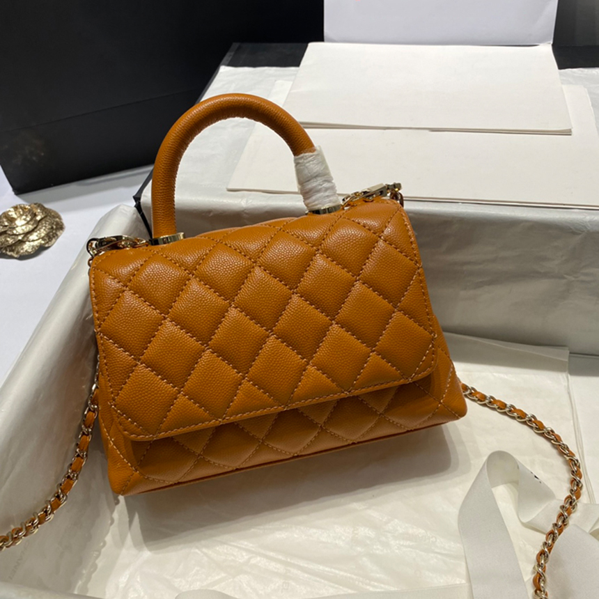 Designer Crossbody Bag luxury Chain Bag 19CM 10A Mirror Quality Genuine Leather Shoulder Handbag With Box C023
Designer Crossbody Bag luxury Chain Bag 19CM 10A Mirror Quality Genuine Leather Shoulder Handbag With Box C023