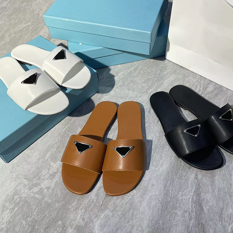 Designer Sandals Women Flip Flops Slipper pradas Sandal Fashion Slides Metal Chain Ladies Casual Shoes Sliders Size 35-42
Designer Sandals Women Flip Flops Slipper pradas Sandal Fashion Slides Metal Chain Ladies Casual Shoes Sliders Size 35-42