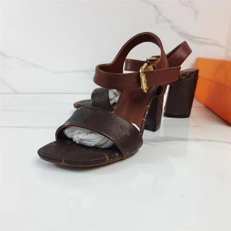 Designer Womens Thick Heeled Sandals Retro Vintage Floral Strip High Heels Summer Women Shoes Genuine Leather Heels Party Ball Shoes 35-40, Brown
Designer Womens Thick Heeled Sandals Retro Vintage Floral Strip High Heels Summer Women Shoes Genuine Leather Heels Party Ball Shoes 35-40, Brown