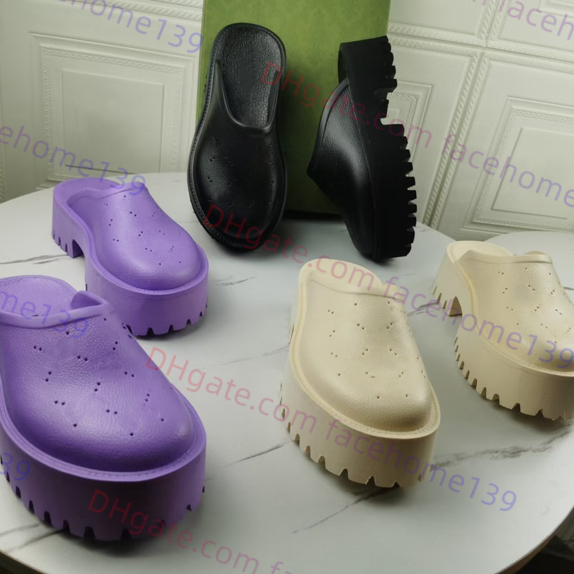 2023 Designer Womens luxurious platform rubber perforated letter sandals high platform lug sole Low heel lovers Shoes woman sandals luxury slippers brands sliders, Black high
2023 Designer Womens luxurious platform rubber perforated letter sandals high platform lug sole Low heel lovers Shoes woman sandals luxury slippers brands sliders, Black high