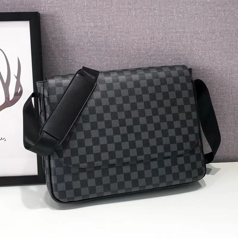 top Designer Male Business Bags Single Shoulder Sacoche Laptop Bag Cross Section Briefcase Computer Package Inclined Handbag Men's Handbags Satchel luxury 23, Black grid
top Designer Male Business Bags Single Shoulder Sacoche Laptop Bag Cross Section Briefcase Computer Package Inclined Handbag Men's Handbags Satchel luxury 23, Black grid