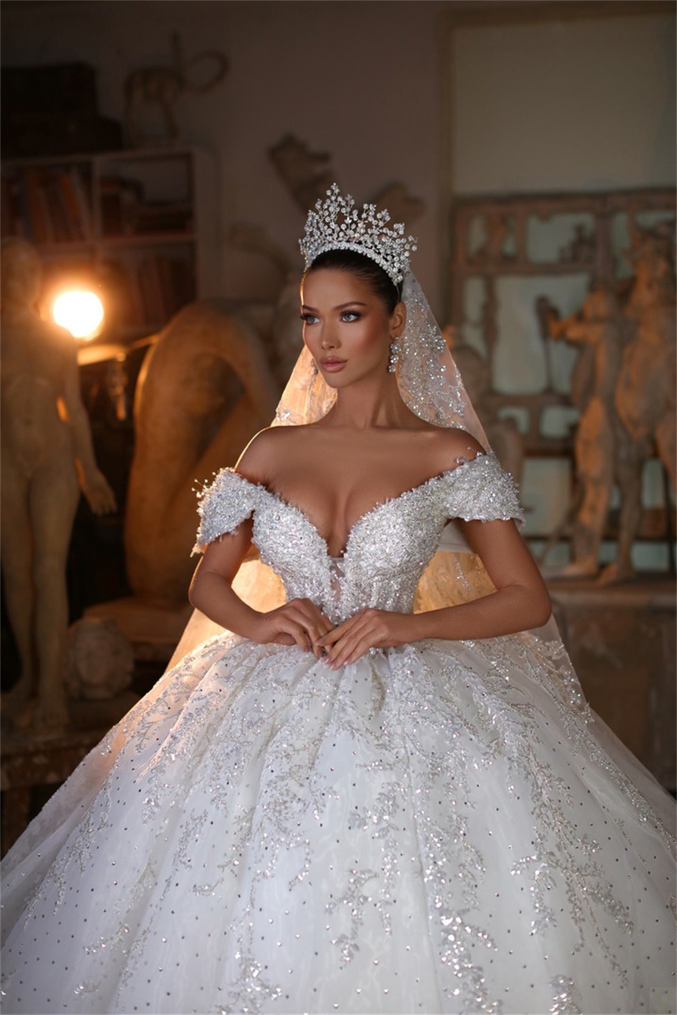 Custom Made Princess Ball Gown Wedding Dresses Sweetheart Off Shoulder Luxury Crystal Muslim Bridal Gowns