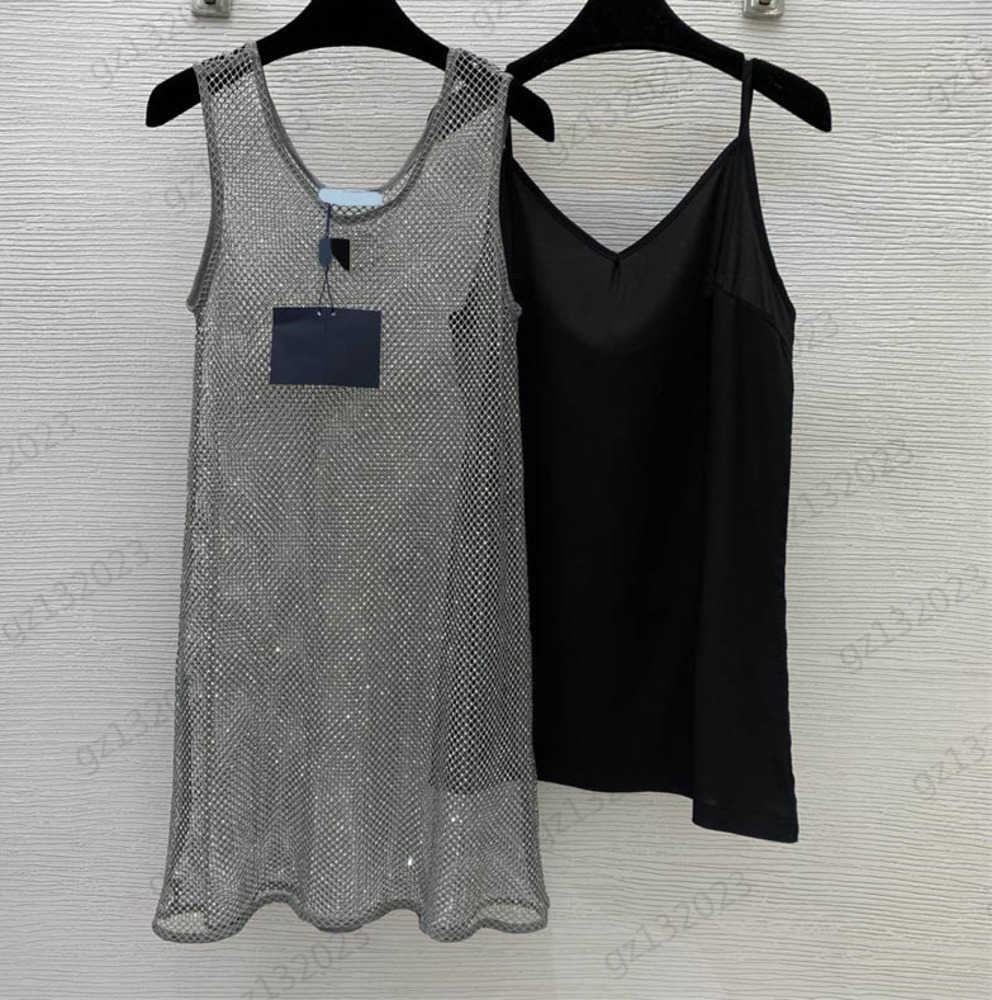 Designer Dresses Luxury Hot Drill Fashion Sexy Mesh Hollowed Out Sleeveless Sundress Solid Color Lightweight Fabric V-neck Lining Leggings Skirt Summer Dress 1970, 17
Designer Dresses Luxury Hot Drill Fashion Sexy Mesh Hollowed Out Sleeveless Sundress Solid Color Lightweight Fabric V-neck Lining Leggings Skirt Summer Dress 1970, 17
