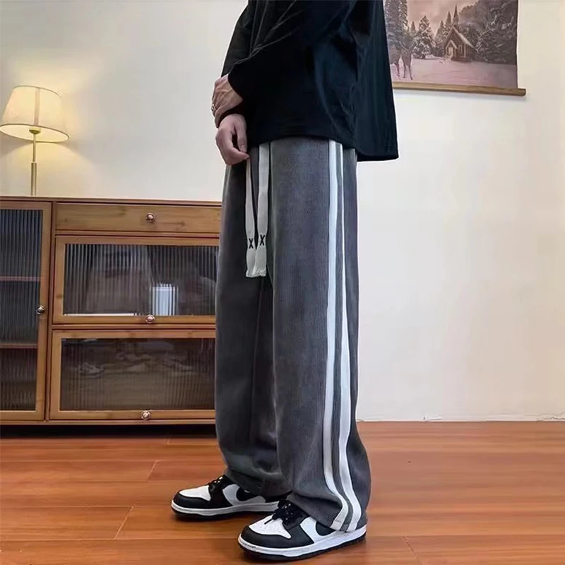 Mens Pants Autumn Winter Fashion Loose Casual Corduroy Trousers Sport Joggers Straight Hip Hop Wide Leg Streetwear Clothes 231127