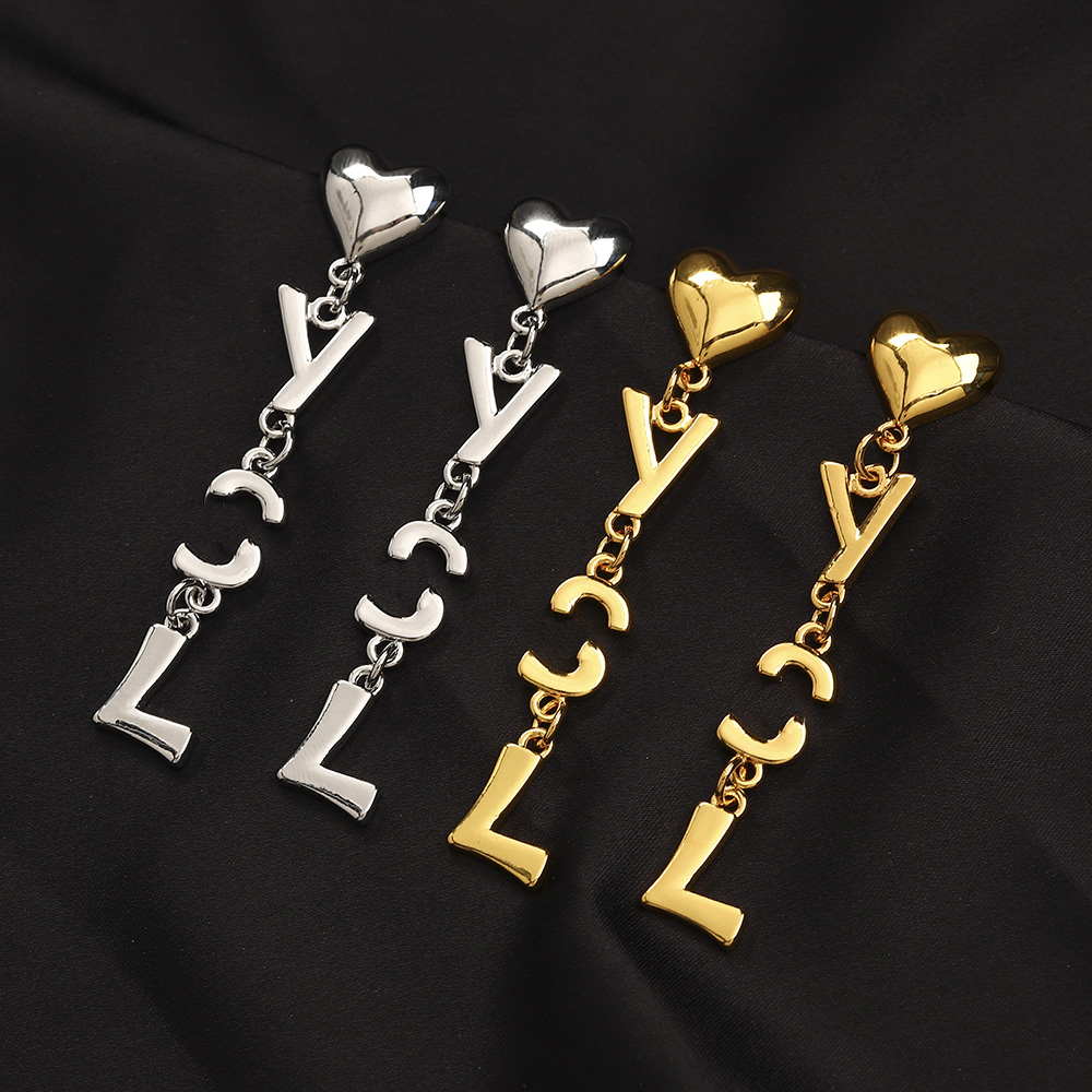 Luxury Heart Charm Dangle Earrings Fashion Women Family Gifts Earrings Designer Spring Girl Jewelry Birthday Party Earrings 18K Gilded Letter Jewelry Wholesale
Luxury Heart Charm Dangle Earrings Fashion Women Family Gifts Earrings Designer Spring Girl Jewelry Birthday Party Earrings 18K Gilded Letter Jewelry Wholesale
