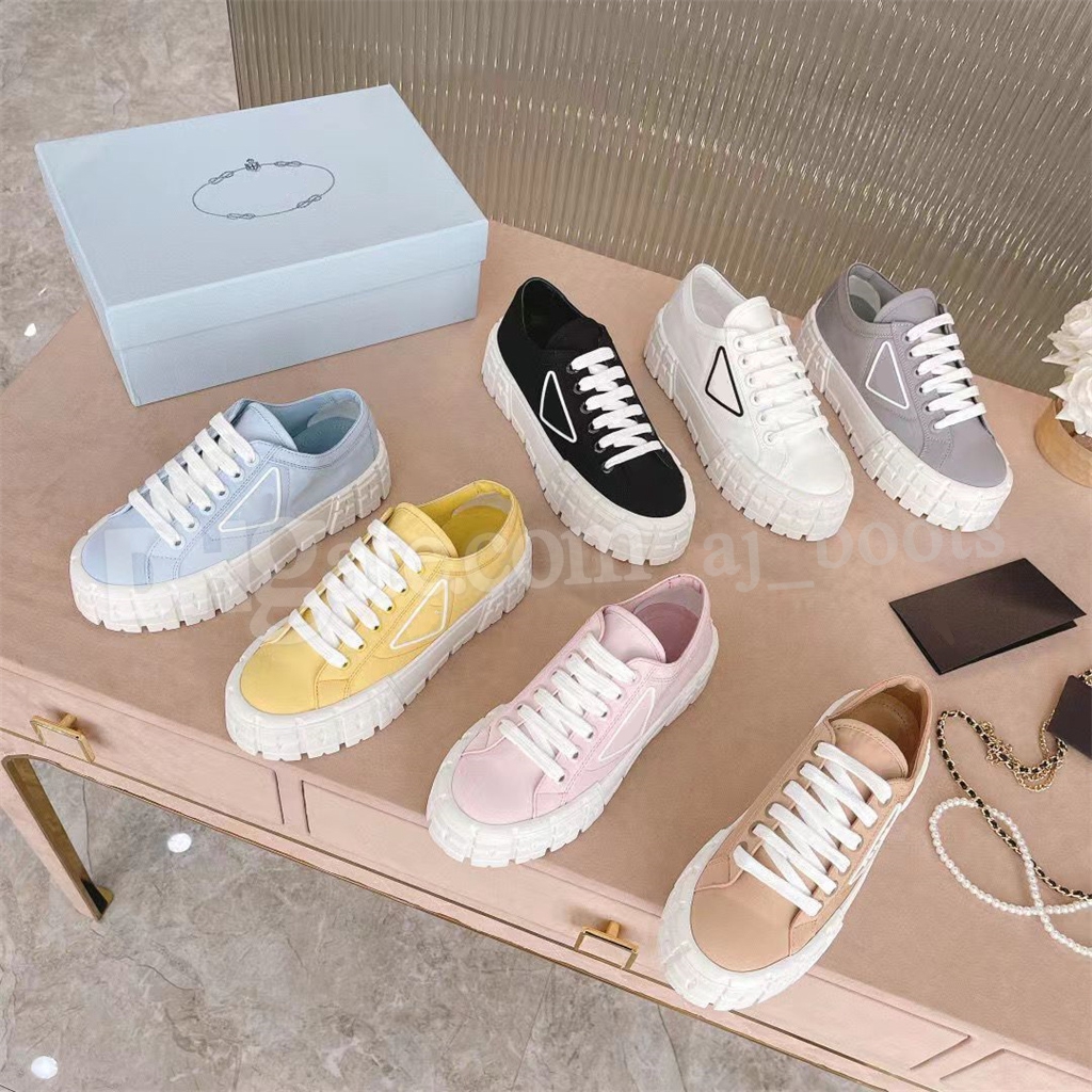 High help low help mens platform gym canvas Casual shoes women Travel leather Trainers sneaker cowhide Letters Thick bottom woman designer shoe lady sneakers
High help low help mens platform gym canvas Casual shoes women Travel leather Trainers sneaker cowhide Letters Thick bottom woman designer shoe lady sneakers