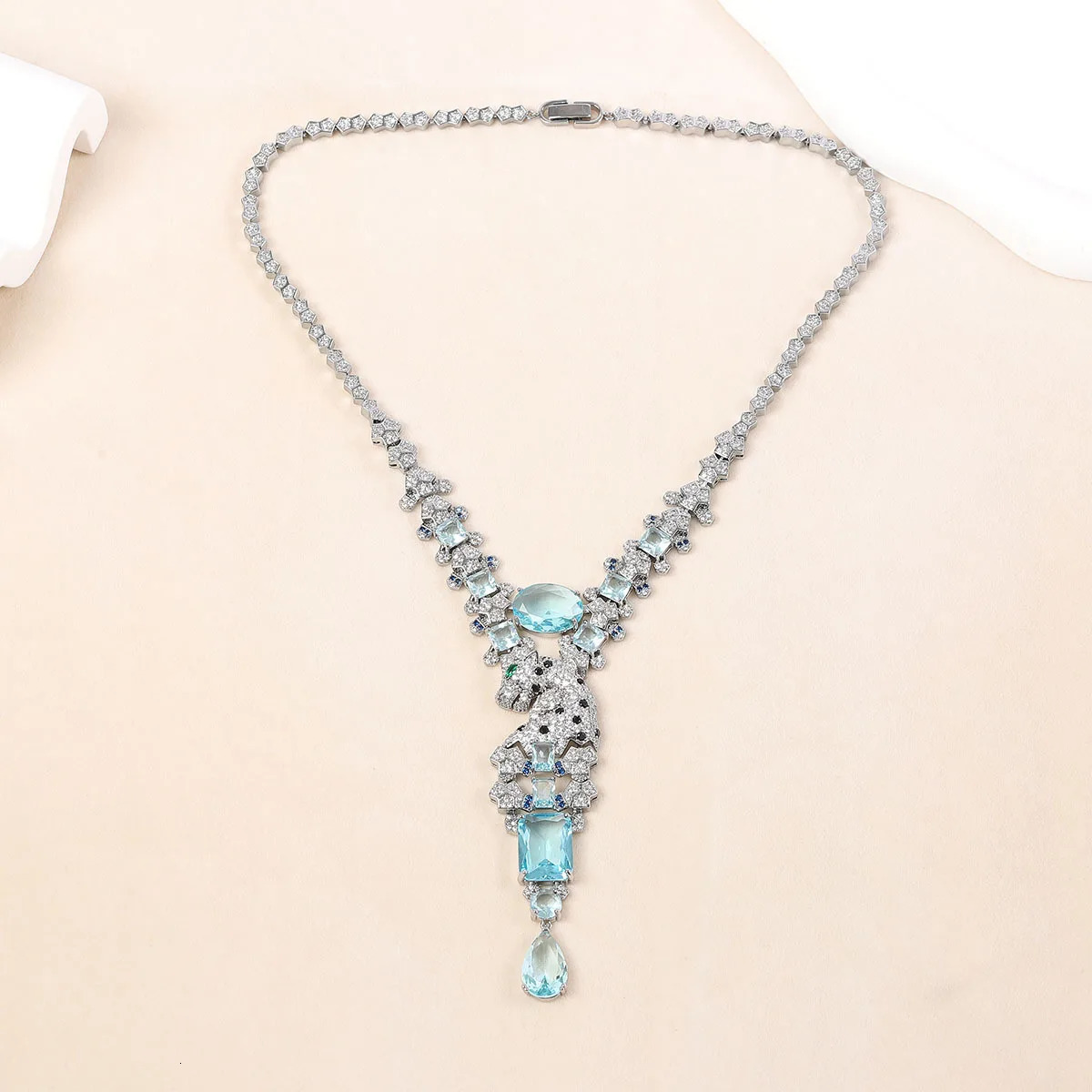 Chokers 2023 Fashion 925 Sterling Silver Sparkling Zircon Animal Leopard Shape Neckalce for Women Exaggerated Cocktail Party Jewelry 231127