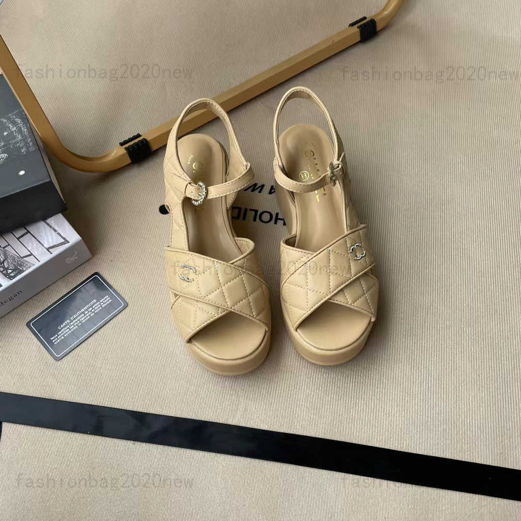 Designer Luxury Channel Classic Slippers Flat Shoes Womens Ladies Sandal Dress Shoe Summer Loafers Zapatos Brown
Designer Luxury Channel Classic Slippers Flat Shoes Womens Ladies Sandal Dress Shoe Summer Loafers Zapatos Brown