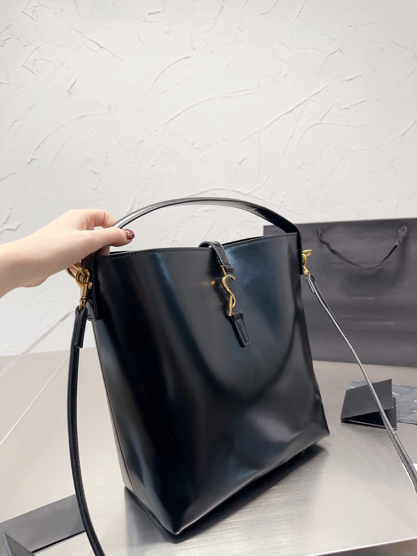 the tote bag yslity bag tote bag mirror quality Handbags loewe lulu bag Woman Shoulder Bags Classic style flap excellent quality, White
the tote bag yslity bag tote bag mirror quality Handbags loewe lulu bag Woman Shoulder Bags Classic style flap excellent quality, White
