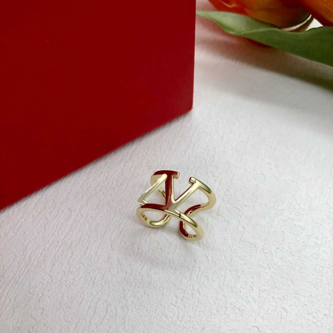 Letter V Wedding Rings Ring Women Fashion Designer Jewelry Metal Valentinoity Luxury Woman V 424