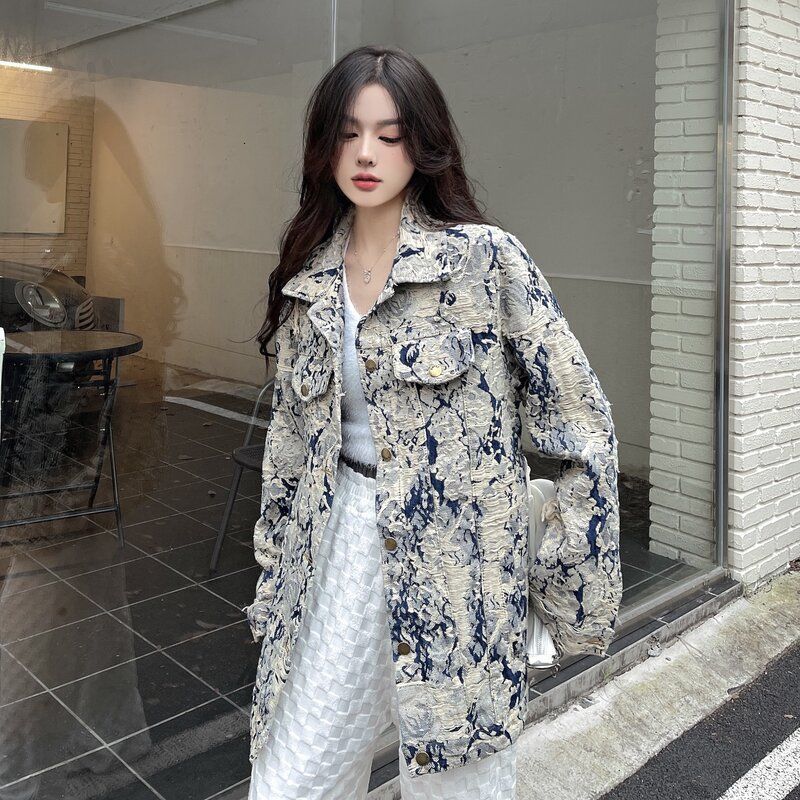 Women's Jackets SuperAen Jacquard Vintage Denim Jacket Women Spring Korean Loose Fashion Jeans Jacket Women 230428