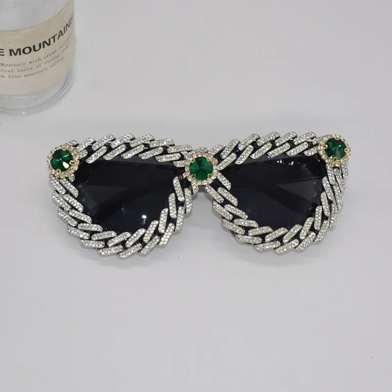 Sunglasses Frames Baroque Oval Women Crystals Sexy Girls Sun Glasses Shades for Party Halloween Xmas De Sol 231127