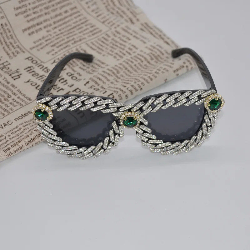 Sunglasses Frames Baroque Oval Women Crystals Sexy Girls Sun Glasses Shades for Party Halloween Xmas De Sol 231127