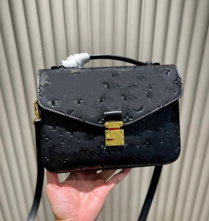 the tote bag for Woman Designer black Wallets Practical Large Classic Capacity Coin Purse totes bages Crossbody bags Casual Square backpack Women Sh