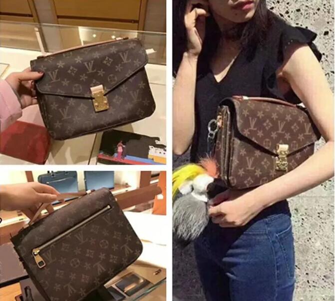 Luxury Designers Embossing Flower Bag Women Handbag Messenger Leather Womens Wallet louiseitys viutonitys Shoulder Crossbody 11
Luxury Designers Embossing Flower Bag Women Handbag Messenger Leather Womens Wallet louiseitys viutonitys Shoulder Crossbody 11