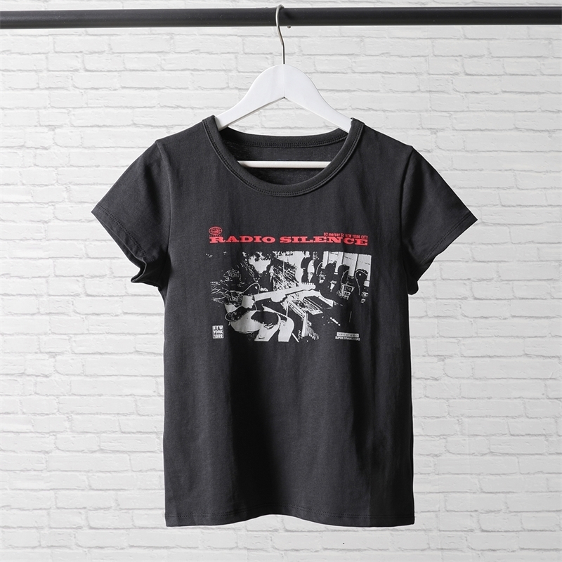 Women's T Shirt Kaus Grafis Rock Klasik Vintage Katun Lengan Pendek Leher Bulat Musim Panas Wanita Atasan Streetwear Kasual 230427