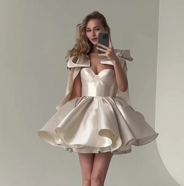 2025 New Short Prom Homecoming Dress Sweetheart Stain Lace Up Party Ball Gowns with Bow Birthday Party Gown Graduation Dresses Robe De Soiree