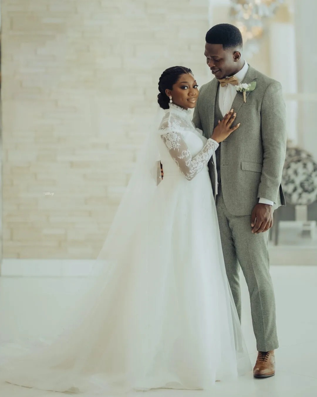 Modest 2024 High Neck Wedding Dress Long Sleeve Lace Appliqued A Line Bridal Gowns Beach Country robes de mariee