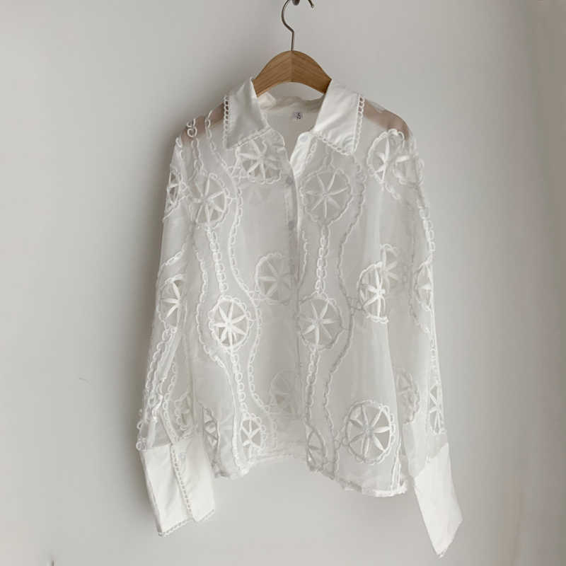 Women's Blouses Shirts New Spring Long Sleeve White Blouse Women Sexy Hollow Out Floral Embroidery Female Shirt Tops Vintage Loose Casual Blouses