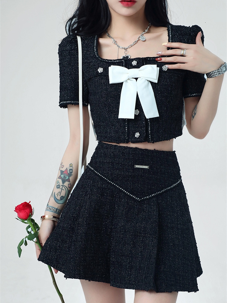 Two Piece Dress Vintage Classic Fashion Tweed Two Piece Set Women Outfits Sweet Bow Lace-up Crop TopPleated Skirt Suits Female Y2k 2 Piece Set 230428