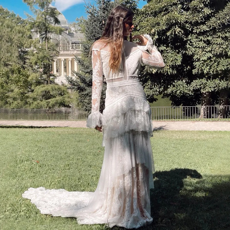 Ivory Champagne Beach Lace Wedding Dresses Hippie Long Sleeve Fit and Flare Semi Transparent Dotted Tulle Bridal Gowns