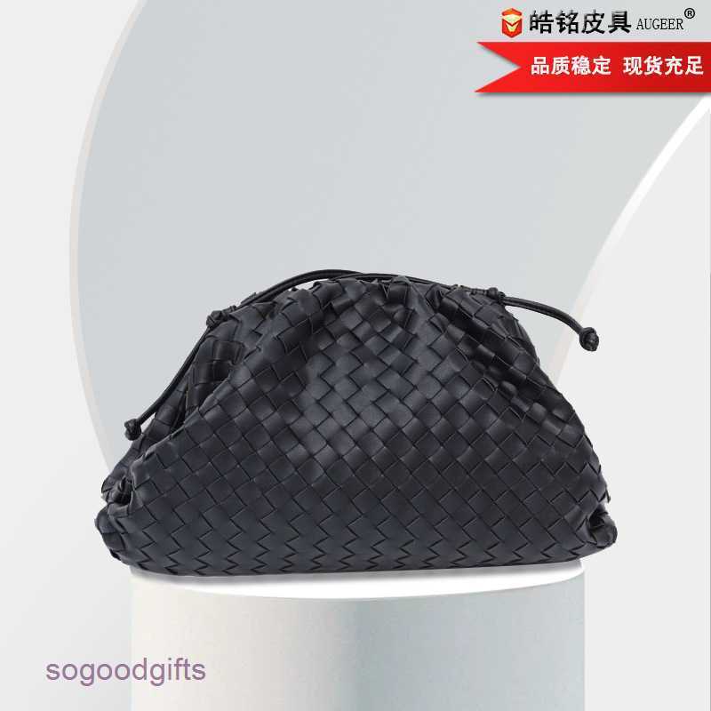 Bottegas Bag MINI Jodie Venetas Pure handmade soft leather woven bag women's 2023 new fashion wrinkled cloud dumpling BAG 100 hand holding messenger with logo JPBK, Large white size
Bottegas Bag MINI Jodie Venetas Pure handmade soft leather woven bag women's 2023 new fashion wrinkled cloud dumpling BAG 100 hand holding messenger with logo JPBK, Large white size