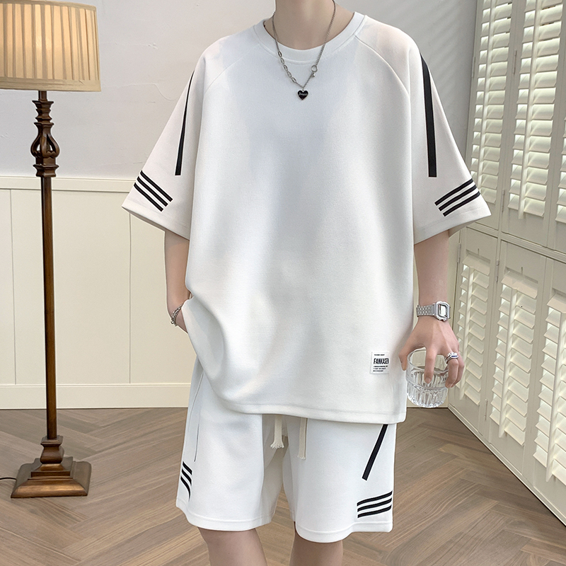 Mens Tracksuits Korean Fashion Streetwear Shorts Sets Men Summer Casual Short Suit Casual Tshirts Shorts 2 Piece Sets Tracksuit Clothes for Men 230428