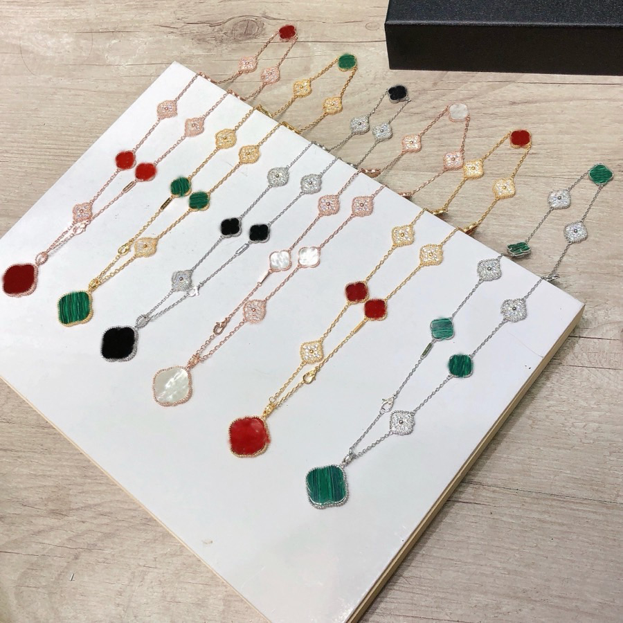 Designer women's necklace ten flowers four leaf High quality pendant Classic choker Steel jewelry Best gift
Designer women's necklace ten flowers four leaf High quality pendant Classic choker Steel jewelry Best gift