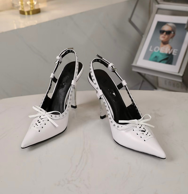 women dad sandals Real leather Top quality designer sandals luxury camellia summer spring grandad sandals quilted Buckle caviar With box Genuine Calf leather 0412, 06
women dad sandals Real leather Top quality designer sandals luxury camellia summer spring grandad sandals quilted Buckle caviar With box Genuine Calf leather 0412, 06