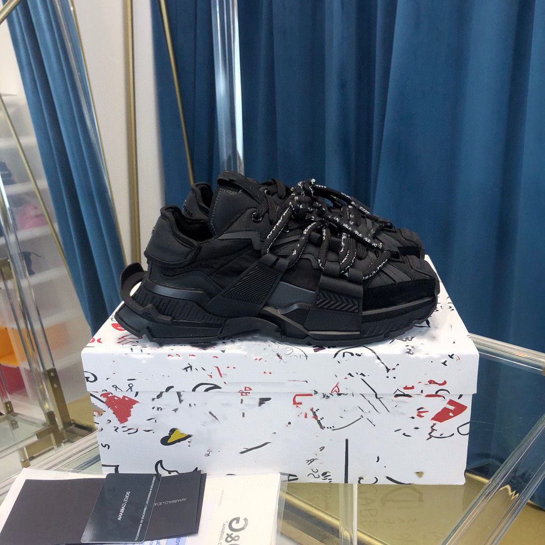 luxury designer Shoes top version pure handmade 2023ssDsG white Black Blue dad Fashion sneaker Casual chunky brand sneakers high quality all-match Sports Trainers
luxury designer Shoes top version pure handmade 2023ssDsG white Black Blue dad Fashion sneaker Casual chunky brand sneakers high quality all-match Sports Trainers