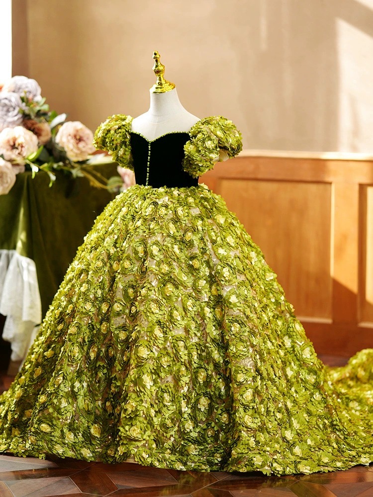 2023 new green Flower Girl Dresses princess Ball Gown 3D hand made flowers Lace Appliques Beads With sweep train Kids Girls Pageant Dress Piano costum