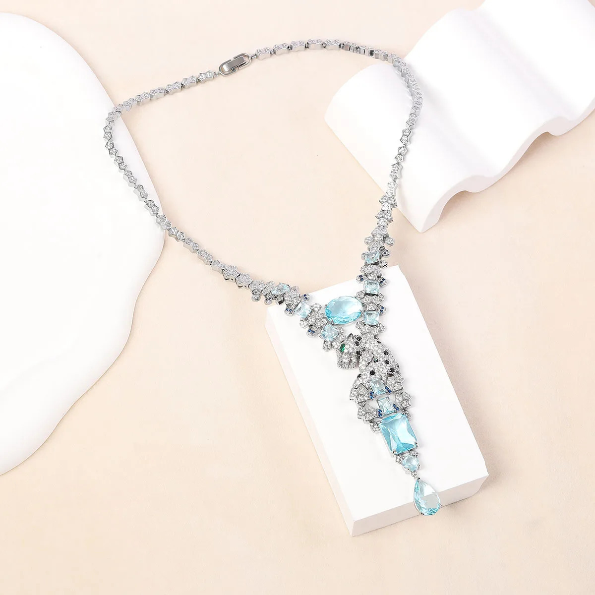 Chokers 2023 Fashion 925 Sterling Silver Sparkling Zircon Animal Leopard Shape Neckalce for Women Exaggerated Cocktail Party Jewelry 231127