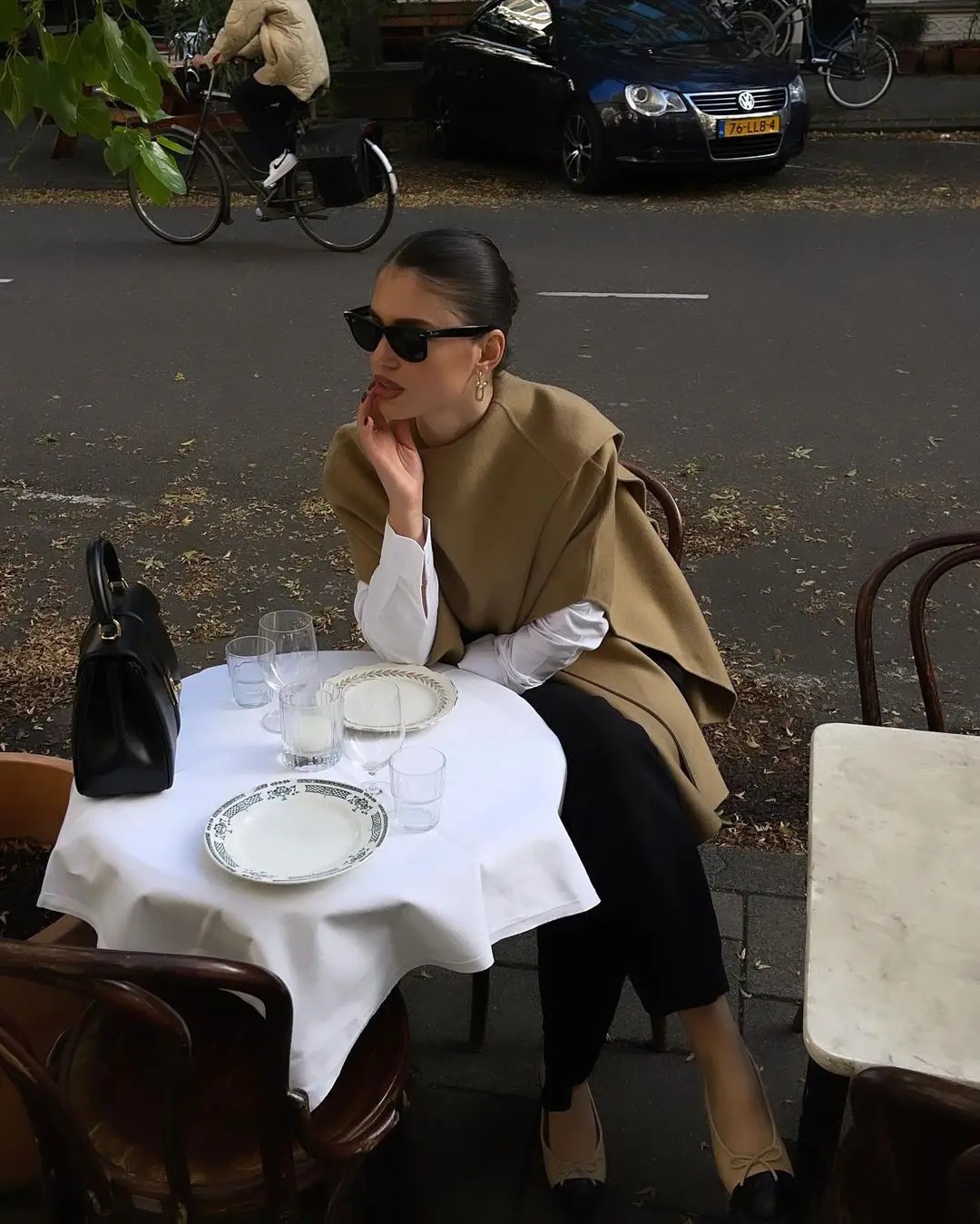 Women's Jackets Vintage Wool Blends Cape For Women Fashion Solid Loose Bat Female Cloak Tops Autumn Winter High Street Shawl Poncho 231128