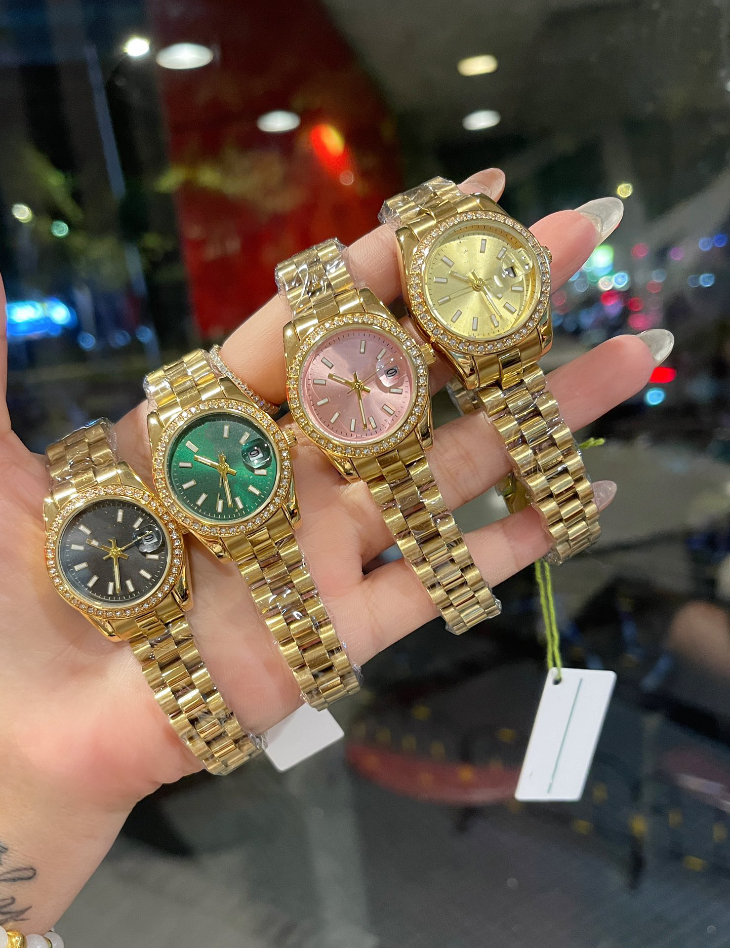 Ladies Luxury Diamond Watch Gold Watch Fashion Designer Watches Womens Quartz Movement Leather Strap Gemstones oyster perpetual bp Factory Wristwatch
Ladies Luxury Diamond Watch Gold Watch Fashion Designer Watches Womens Quartz Movement Leather Strap Gemstones oyster perpetual bp Factory Wristwatch