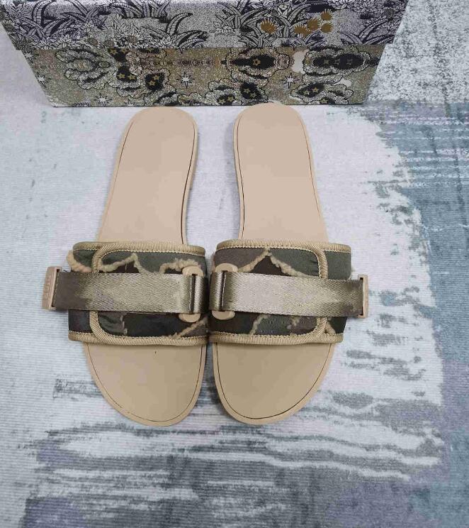 Designer Slides Women Embroidered Fabric Slide Luxury Slippers Summer Beach Ladies Walk Sandals Fashion Low heel Flat slipper Shoes Size 35-42