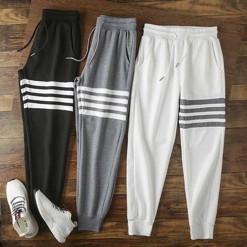 Classic Trend Four Bar TB Style Autumn Men's Loose and Versatile Handsome Pants Casual Waffle Guard Pants for Men, Grey shorts
Classic Trend Four Bar TB Style Autumn Men's Loose and Versatile Handsome Pants Casual Waffle Guard Pants for Men, Grey shorts