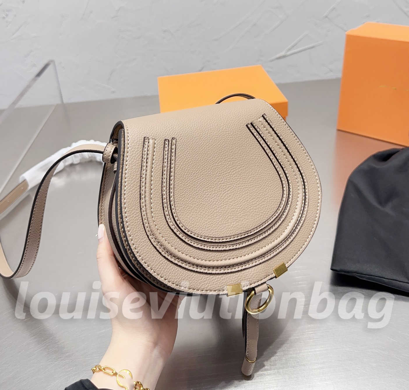Designer Bags Woody Choles Embroidery Shopping Bag Luxury Cholesss Underarm Handbags Straw Handbag Beach Vacation Classical Bag Hudson Drew saddle tassel 103974
Designer Bags Woody Choles Embroidery Shopping Bag Luxury Cholesss Underarm Handbags Straw Handbag Beach Vacation Classical Bag Hudson Drew saddle tassel 103974
