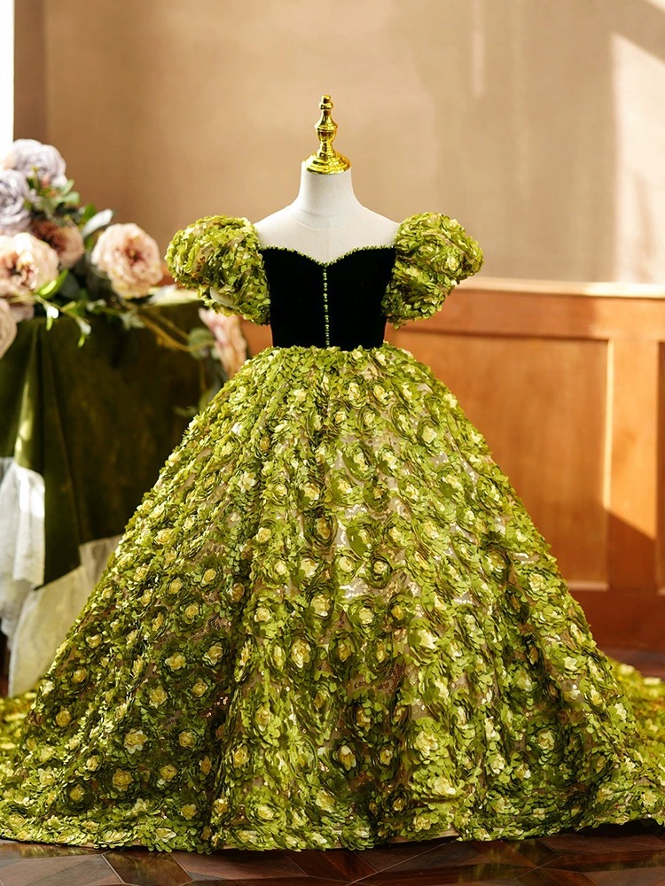 2023 new green Flower Girl Dresses princess Ball Gown 3D hand made flowers Lace Appliques Beads With sweep train Kids Girls Pageant Dress Piano costum