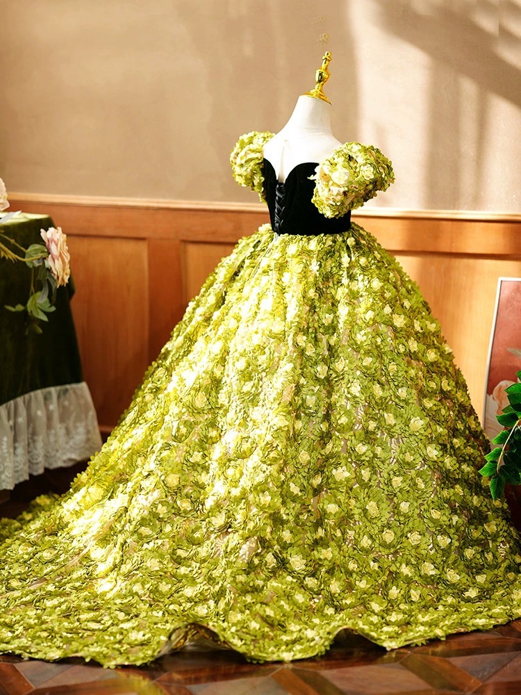 2023 new green Flower Girl Dresses princess Ball Gown 3D hand made flowers Lace Appliques Beads With sweep train Kids Girls Pageant Dress Piano costum