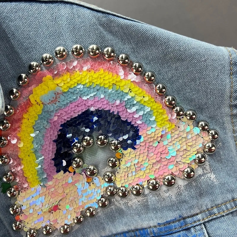 Women's Jackets Fashionable Spring Female Blue Denim Jacket Personality Hand-painted Graffiti Rivets Casual European Sequins Long Sleeves 230428