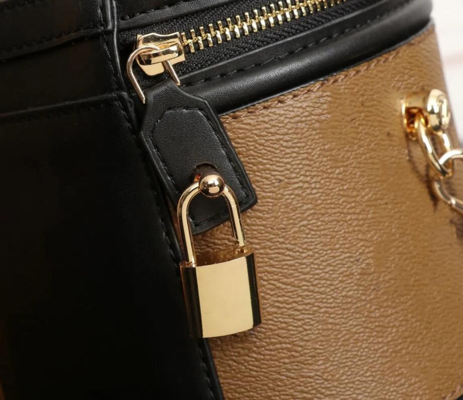 Bucket Bag High Quality Bags Luxurys Woman Leather Shoulder Bags Classic Designers Cross body Purse Lady Sylvie Handbag with box, Reverse
Bucket Bag High Quality Bags Luxurys Woman Leather Shoulder Bags Classic Designers Cross body Purse Lady Sylvie Handbag with box, Reverse