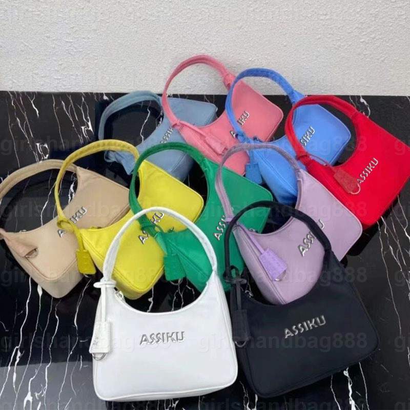 Luxurys Designers bags canvas single chain bag hobo handbags women Composite Tote shoulder handbag crossbody 3 in 1 vintage sacoche shopping Handbag purse White MM, Canvas hobo black
Luxurys Designers bags canvas single chain bag hobo handbags women Composite Tote shoulder handbag crossbody 3 in 1 vintage sacoche shopping Handbag purse White MM, Canvas hobo black