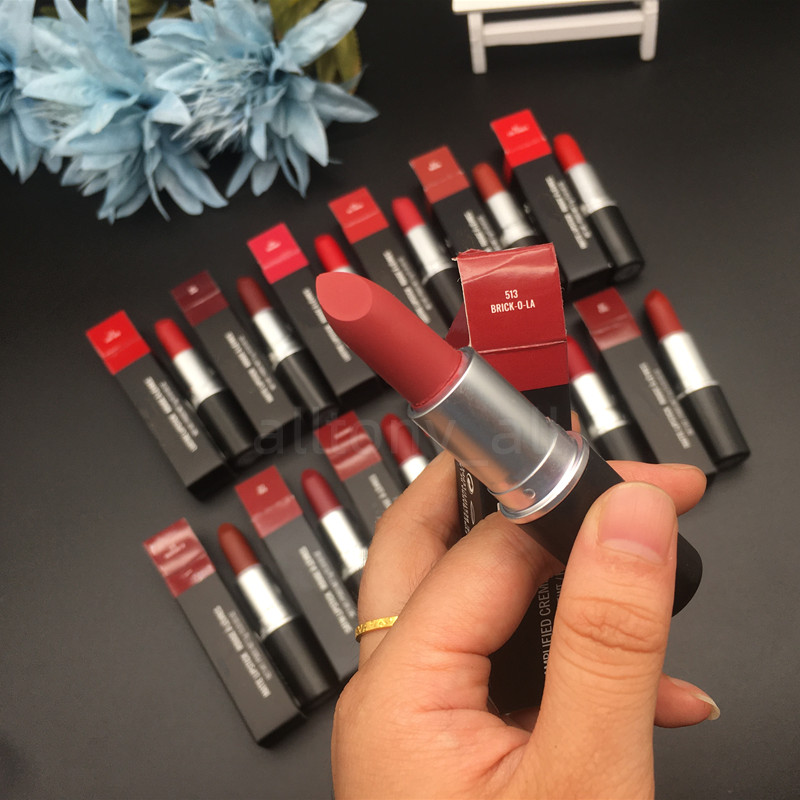 Lip Makeup Matte Velvet lipstick Waterproof non-stick Cup retro sexy lipstick 13 colors 3g lip makeup, Ladydanger 607
Lip Makeup Matte Velvet lipstick Waterproof non-stick Cup retro sexy lipstick 13 colors 3g lip makeup, Ladydanger 607