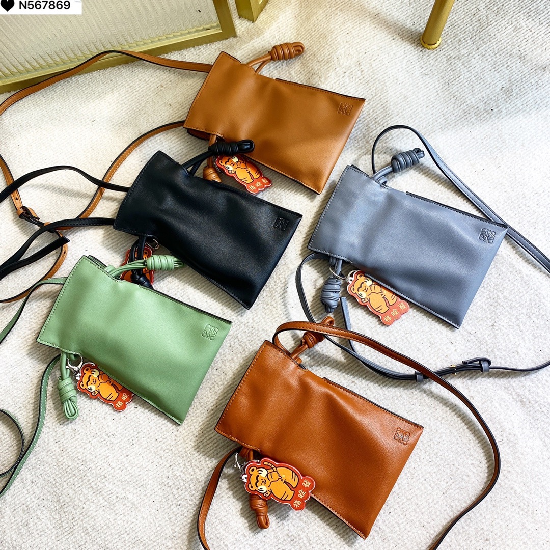 designer bag mirror quality loewe Mobile phone bag Saddles bag Woman new Shoulder loewe Bags Classic style zip excellent quality LW_014, Green
designer bag mirror quality loewe Mobile phone bag Saddles bag Woman new Shoulder loewe Bags Classic style zip excellent quality LW_014, Green